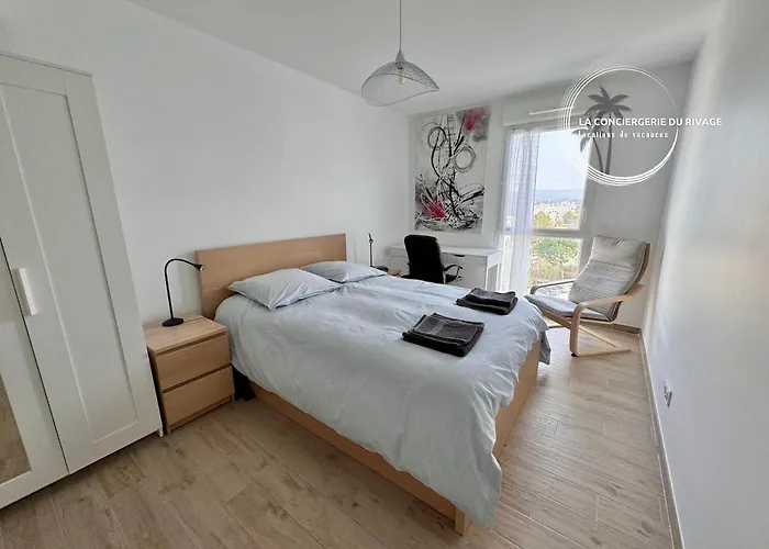 Apartament L'horizon - Piscine - A 50m De La Hyères